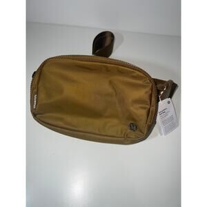 New Lululemon Everywhere Belt Bag in Burnt Caramel